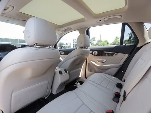 Used 2016 Mercedes-Benz GLC 300 4MATIC image 46