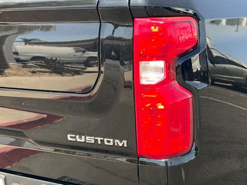 Used 2022 Chevrolet Silverado 1500 Custom RWD image 26