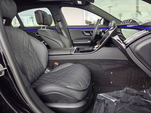 New 2026 Mercedes-Benz S 580e 4MATIC Sedan image 17