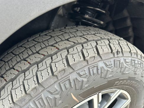 New 2026 GMC Acadia AT4 w/ Super Cruise Package image 30