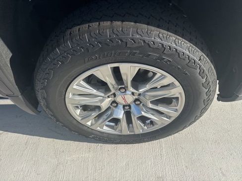 Used 2023 GMC Sierra 1500 Denali AWD/4WD image 10