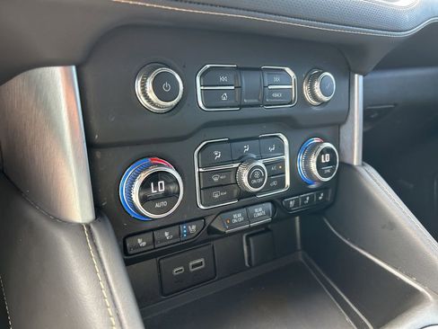Used 2023 GMC Yukon SLT image 37
