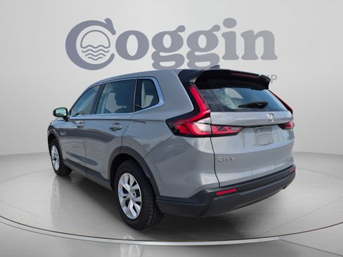 Used 2024 Honda CR-V LX image 4
