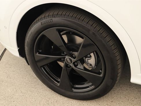 New 2025 Audi Q5 Prestige image 30