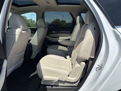 Used 2023 Buick Enclave Essence w/ Experience Buick Package AWD/4WD image 18
