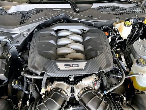 Used 2025 Ford Mustang GT Premium RWD image 32