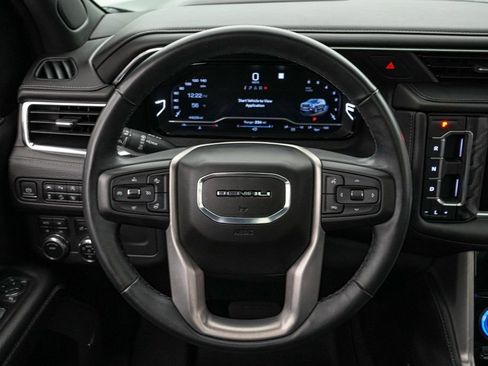 Used 2023 GMC Yukon Denali image 14