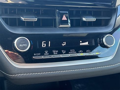 Used 2023 Toyota Corolla SE image 27