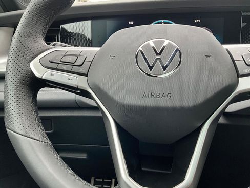 New 2026 Volkswagen Tiguan SE R-Line image 22