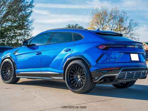 Used 2019 Lamborghini Urus image 6