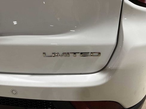 Used 2023 Jeep Compass Limited image 26