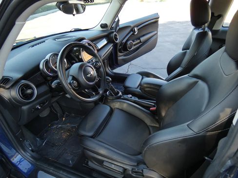 Used 2015 MINI Cooper S image 39