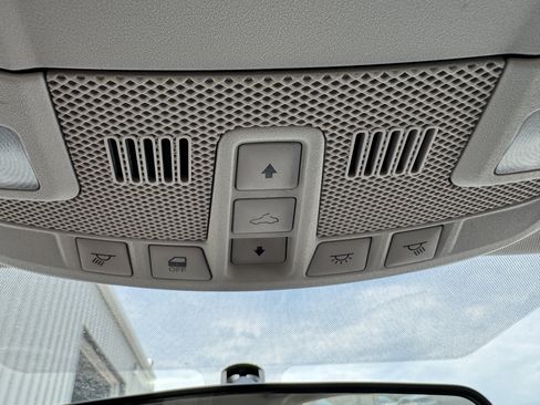 Used 2015 Ford Fusion SE FWD image 22