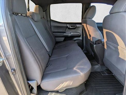 Used 2016 Toyota Tacoma TRD Sport w/ Towing Package image 19