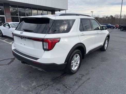 New 2026 Ford Explorer Active w/ Active Comfort Package image 4