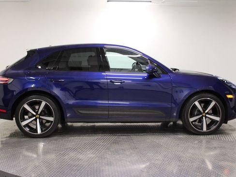 Certified 2026 Porsche Macan AWD/4WD image 8