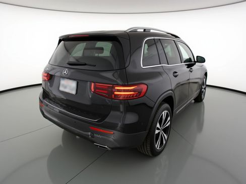 Used 2024 Mercedes-Benz GLB 250 GLB 250 image 9