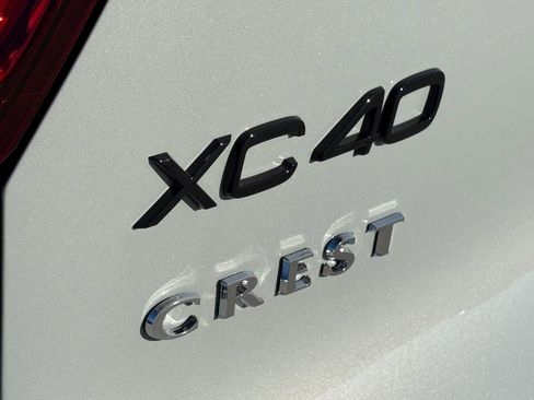 New 2026 Volvo XC40 B5 Ultra w/ Protection Package Premier AWD/4WD image 9