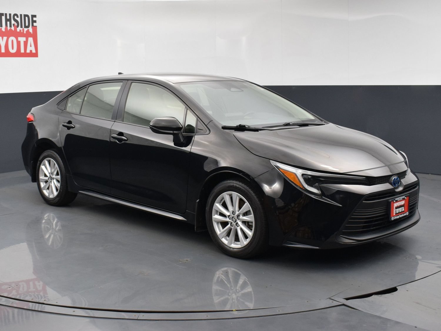 Used 2023 Toyota Corolla LE w/ LE Convenience Package FWD image 6