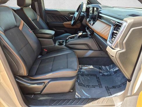 Used 2024 GMC Canyon AT4 w/ Technology Package AWD/4WD image 20