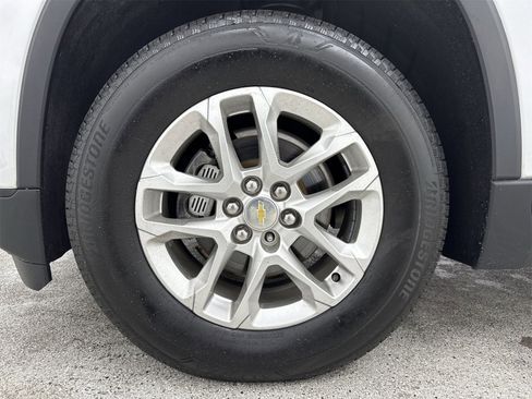 Used 2020 Chevrolet Traverse LS image 44