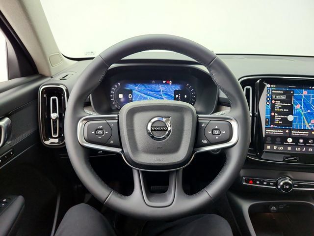 New 2026 Volvo XC40 B5 Plus w/ Protection Package Premier AWD/4WD image 25