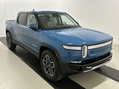 Used 2024 Rivian R1T Adventure AWD/4WD image 7