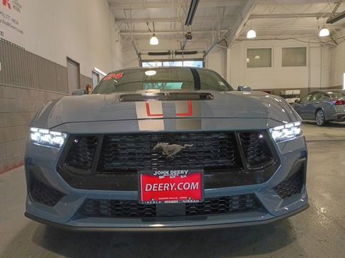 Used 2024 Ford Mustang GT Premium image 7