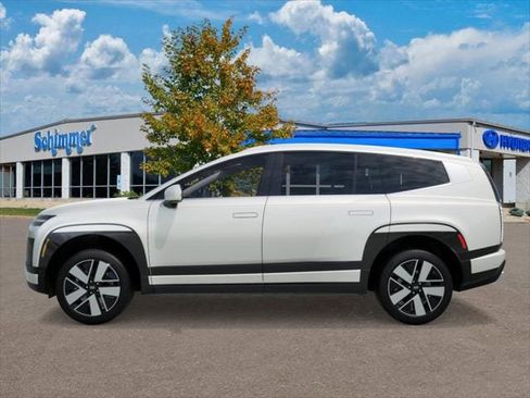 New 2026 Hyundai Ioniq 9 SEL image 3