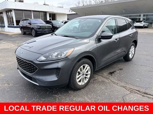 Used 2020 Ford Escape SE image 1
