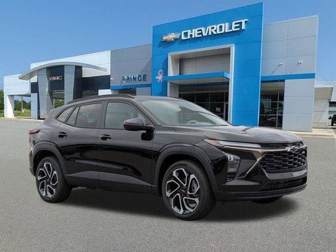 New 2026 Chevrolet Trax RS w/ Driver Confidence Package image 3