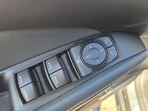 Used 2023 Buick Enclave Essence w/ Experience Buick Package AWD/4WD image 28
