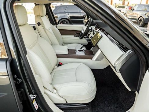 New 2026 Land Rover Range Rover Long Wheelbase SE image 27