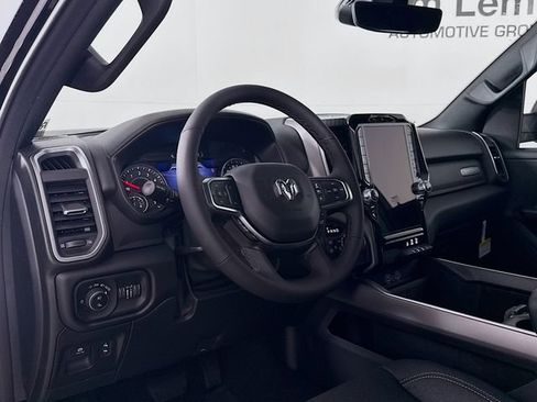 New 2026 RAM 1500 Big Horn AWD/4WD image 9