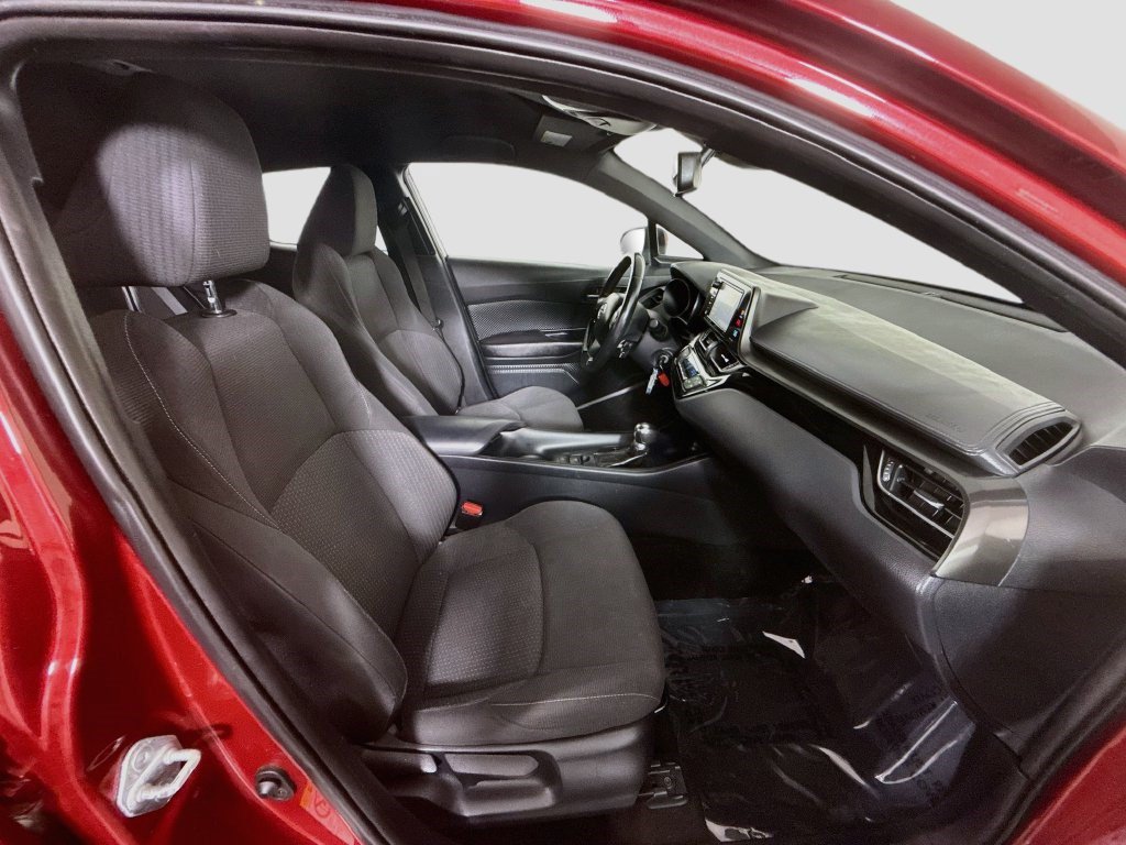 Used 2018 Toyota C-HR XLE FWD image 28