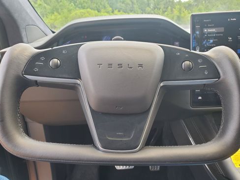 Used 2022 Tesla Model X Plaid AWD/4WD image 26