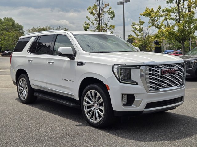 Used 2023 GMC Yukon Denali RWD image 3