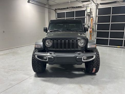 New 2026 Jeep Gladiator Sport AWD/4WD image 2