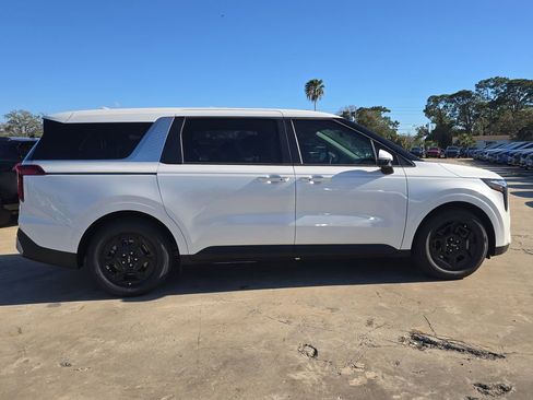 New 2026 Kia Carnival image 9