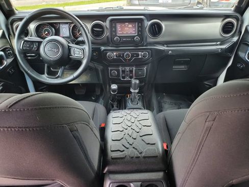 Used 2021 Jeep Gladiator Sport AWD/4WD image 5
