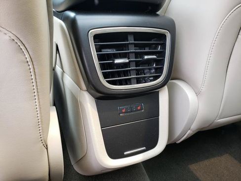 Used 2019 Lincoln Nautilus Reserve FWD image 15