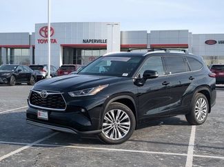 Certified 2025 Toyota Highlander Platinum video 2