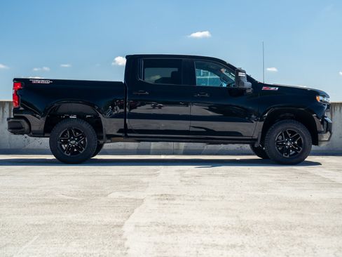 Used 2020 Chevrolet Silverado 1500 LT Trail Boss w/ Convenience Package AWD/4WD image 6
