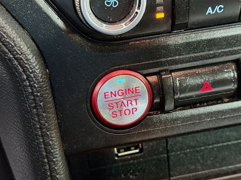 Used 2021 Ford Mustang Coupe image 21