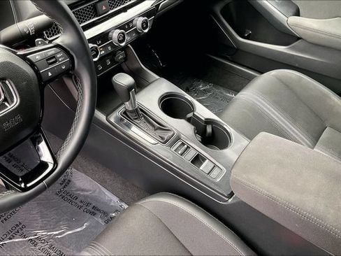 Used 2025 Honda Civic Sport image 17