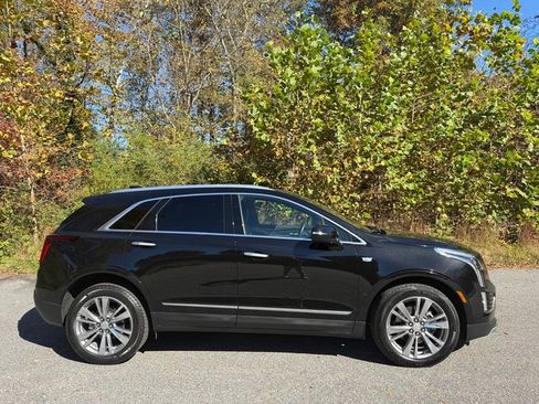 Used 2025 Cadillac XT5 Premium Luxury image 5