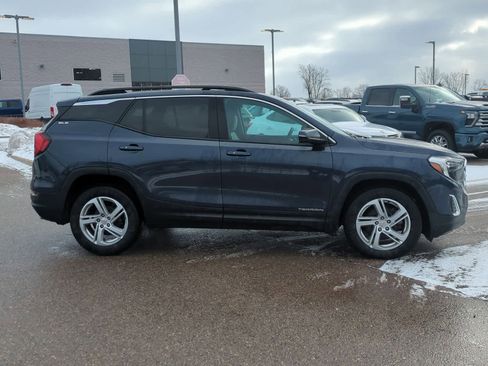 Used 2019 GMC Terrain SLE w/ Driver Convenience Package image 9