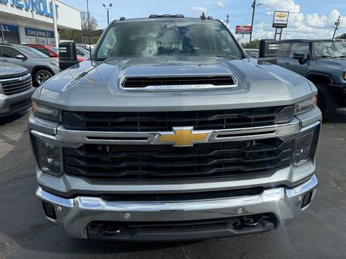 Used 2025 Chevrolet Silverado 3500 LT w/ Safety Package image 15