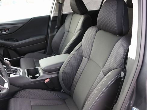 Used 2025 Subaru Outback Premium w/ Popular Package #1A image 27