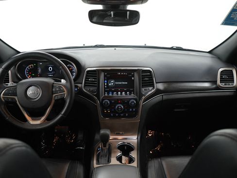Used 2017 Jeep Grand Cherokee Limited AWD/4WD image 11